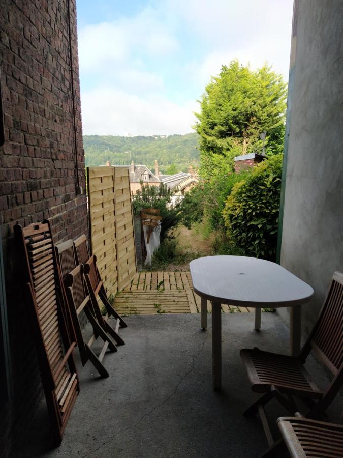 Appartamento Le Nid Normand Avec Terrasse - Stationnement Facile Et Gratuit - 5 Min Seine Deville-les-Rouen Esterno foto